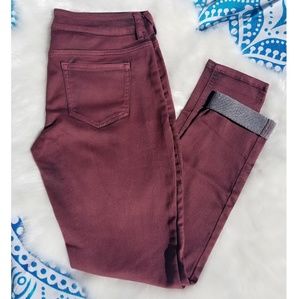 Maurices Burgandy Skinny Jegging